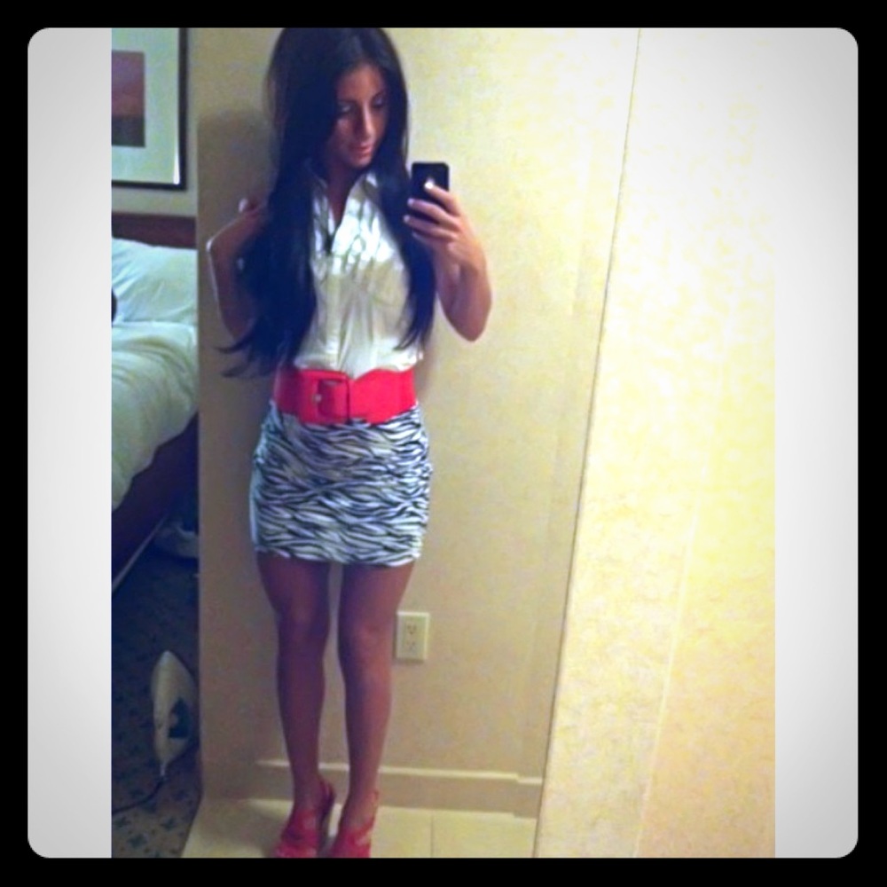 Zebra print body con miniskirt